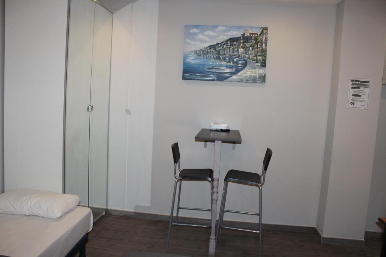 Bcn Condal Hostal Barcelone Extérieur photo